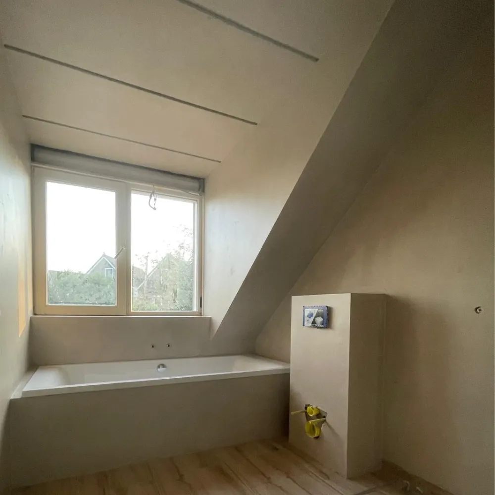 Stucwerk badkamer - Stukadoors Oost
